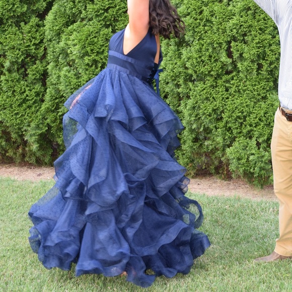 PROM DRESS - Picture 2 of 3